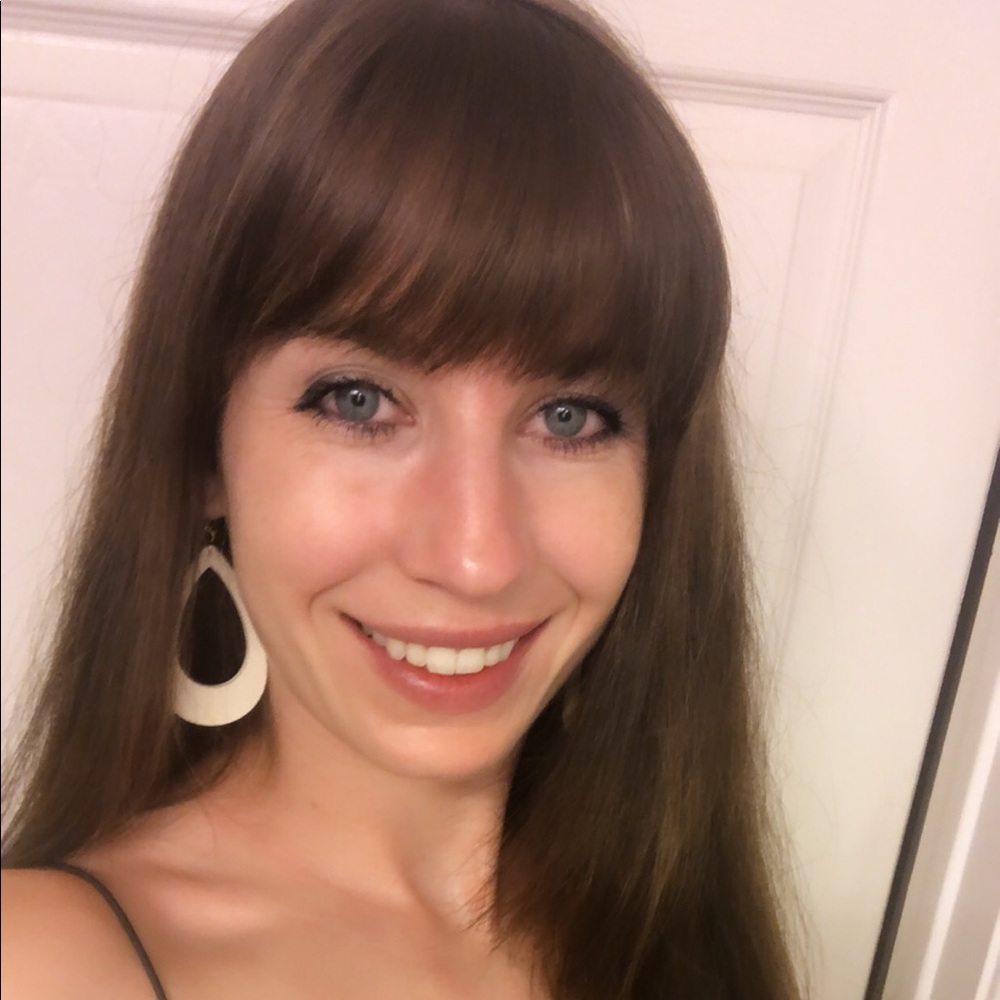 Meet your Posher, Laurel